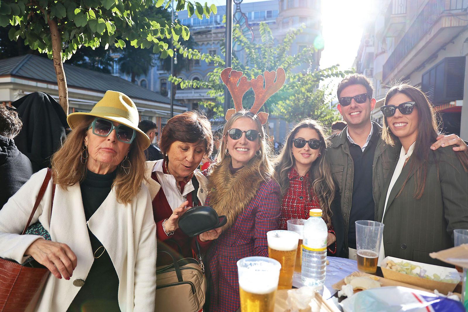 Imágenes de la fiesta del 24 de diciembre en las calle de Huelva