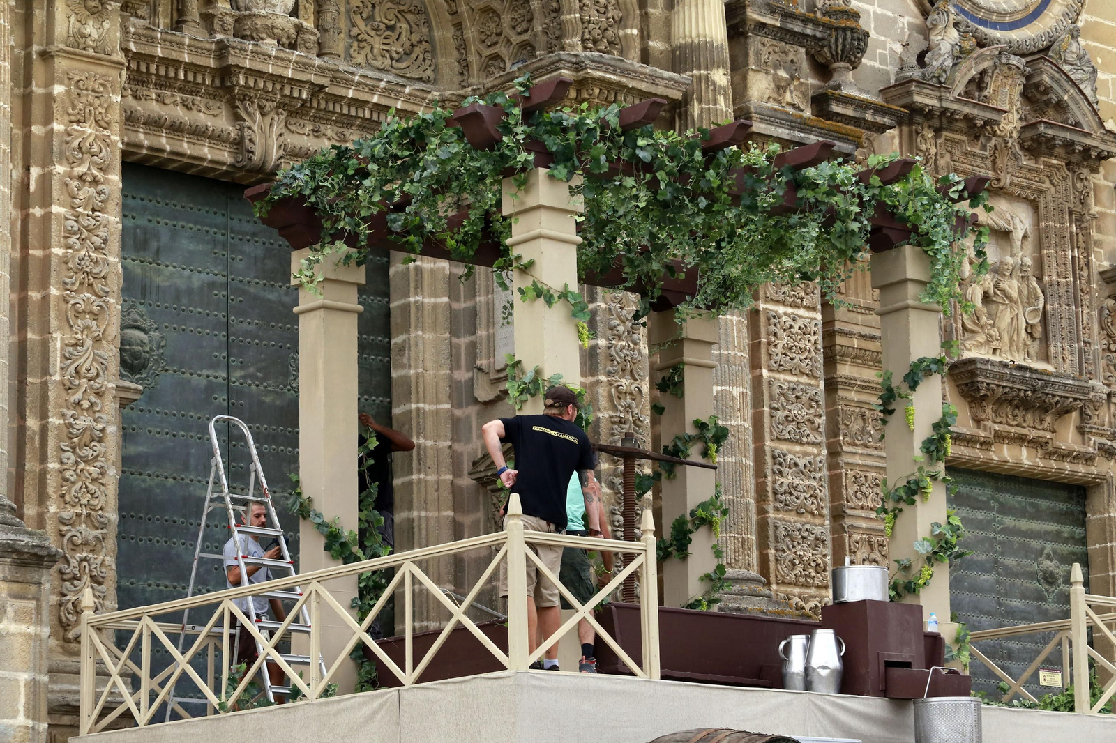 Imágenes de parte del rodaje este lunes en la Catedral de Jerez