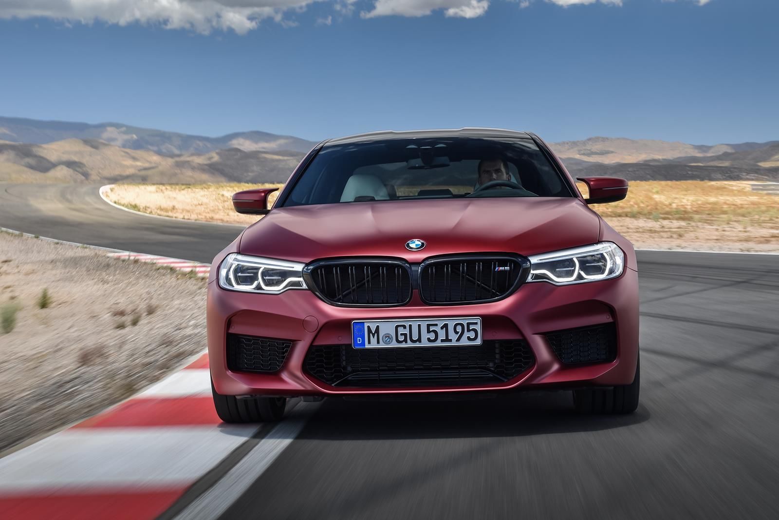 El próximo BMW M5 será tracción total en lugar de posterior, algo inédito en este modelo.