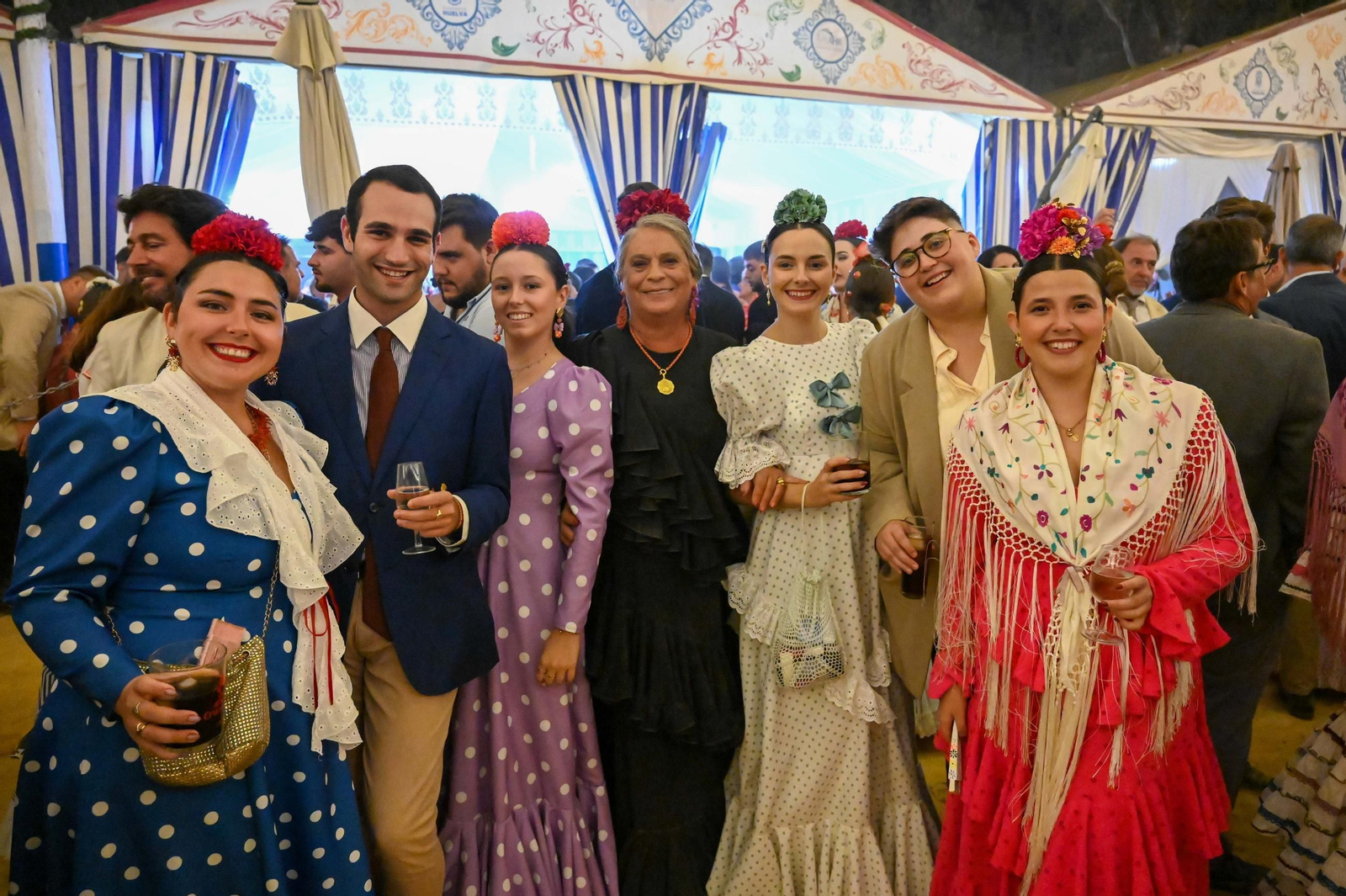 Imágenes del ambiente del ambiente de la noche del sábado en la Feria de Otoño y del Caballo 2025 de Huelva