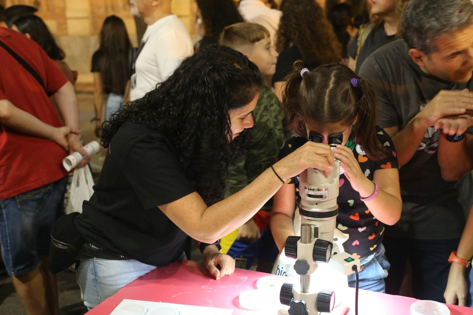Las mejores imágenes de la Noche de los Investigadores de Córdoba Las mejores imágenes de la Noche de los Investigadores de Córdoba