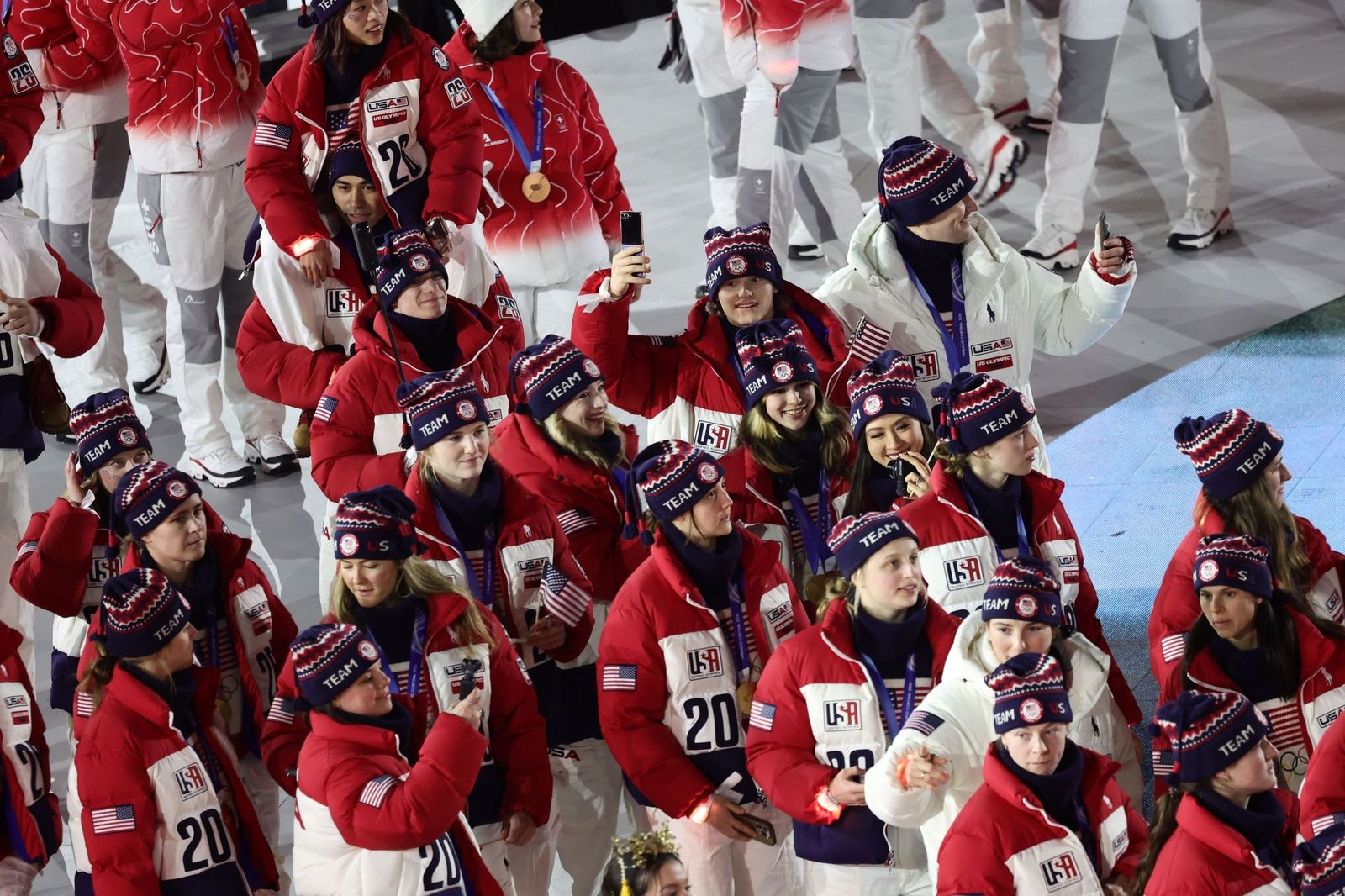 Las mejores fotos de los Juegos Olímpicos de invierno Milán Cortina d'Ampezzo 2026 | Ceremonia de clausura y jornada 17 y última