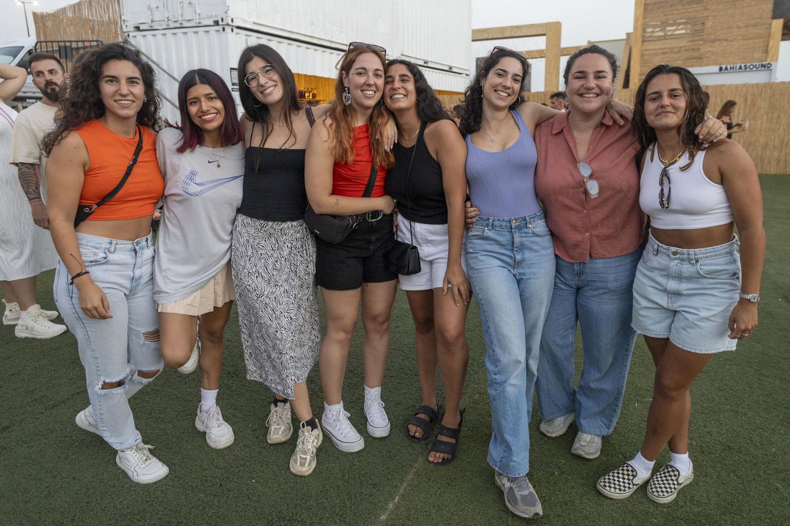 Búscate en las imágenes del concierto de La Plazuela en Bahía Sound