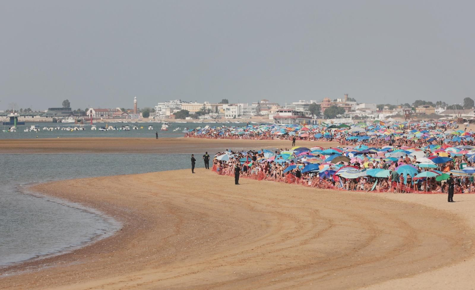 Imágenes del primer día de las Carreras de Caballos de Sanlúcar 2025