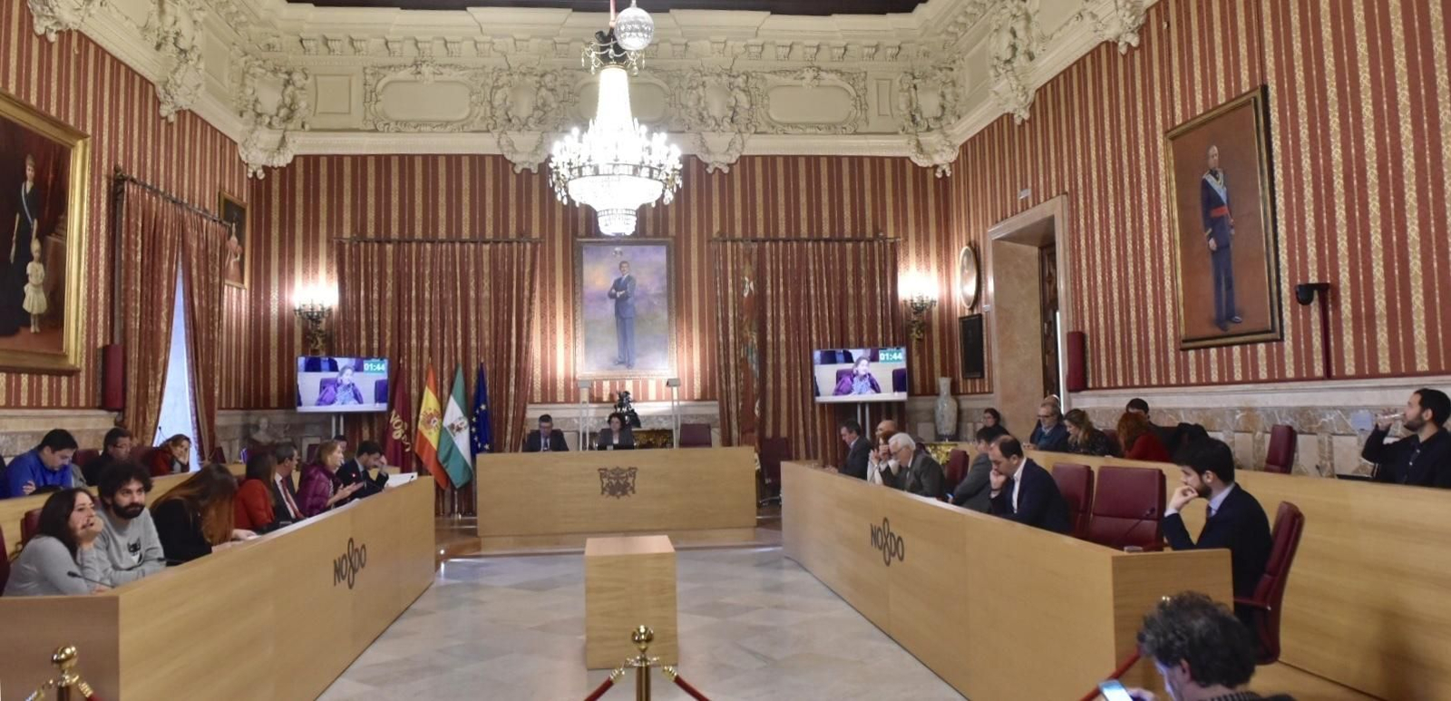 Las imágenes del Pleno municipal