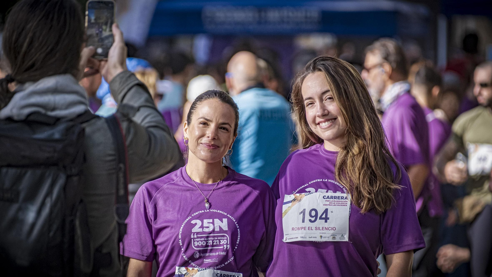 Búscate entre las imágenes de la III Carrera de Cádiz por la Eliminación de la Violencia contra las Mujeres