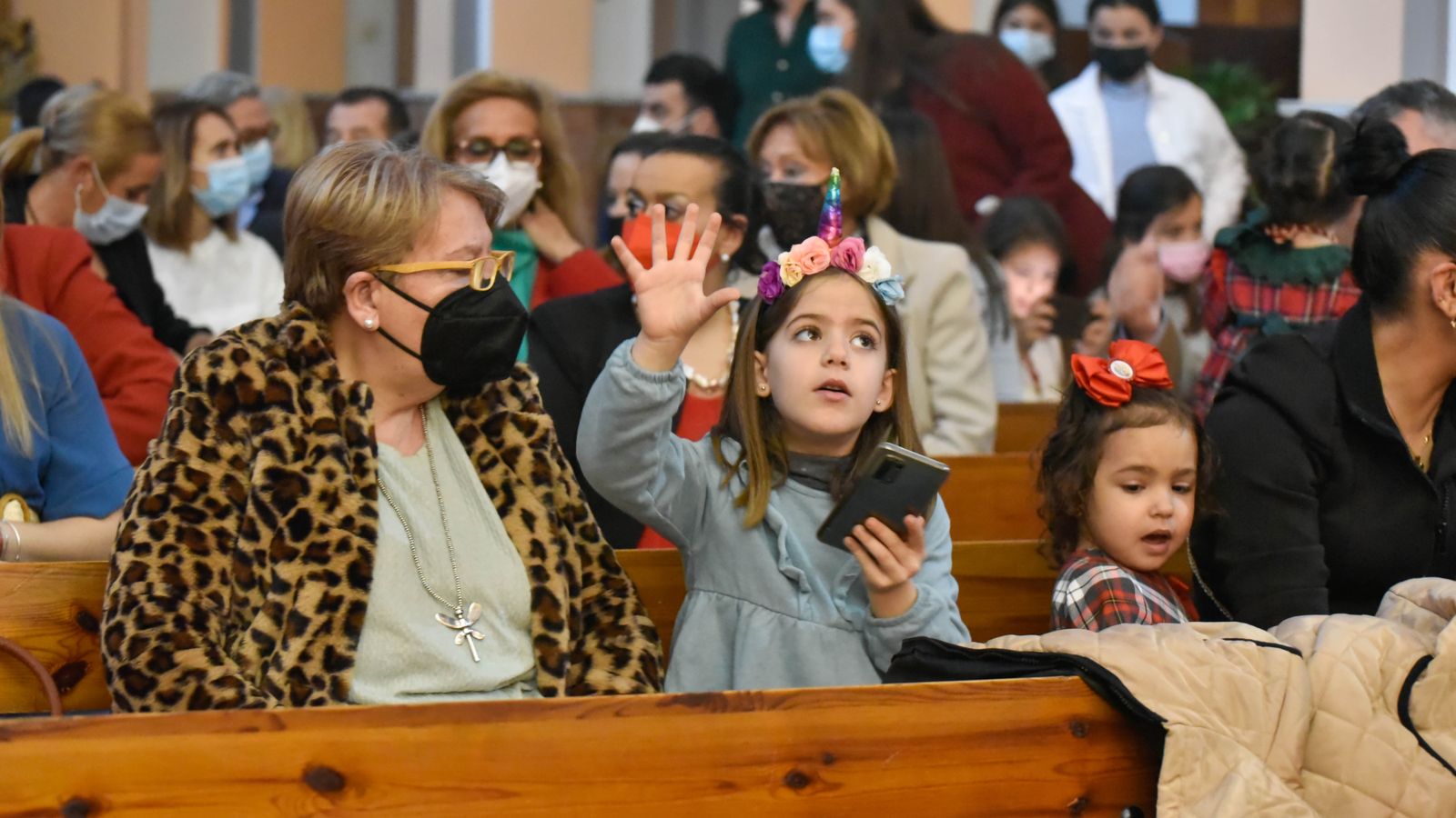 Oración de vísperas e imposición de medallas de los Salesianos de La Línea