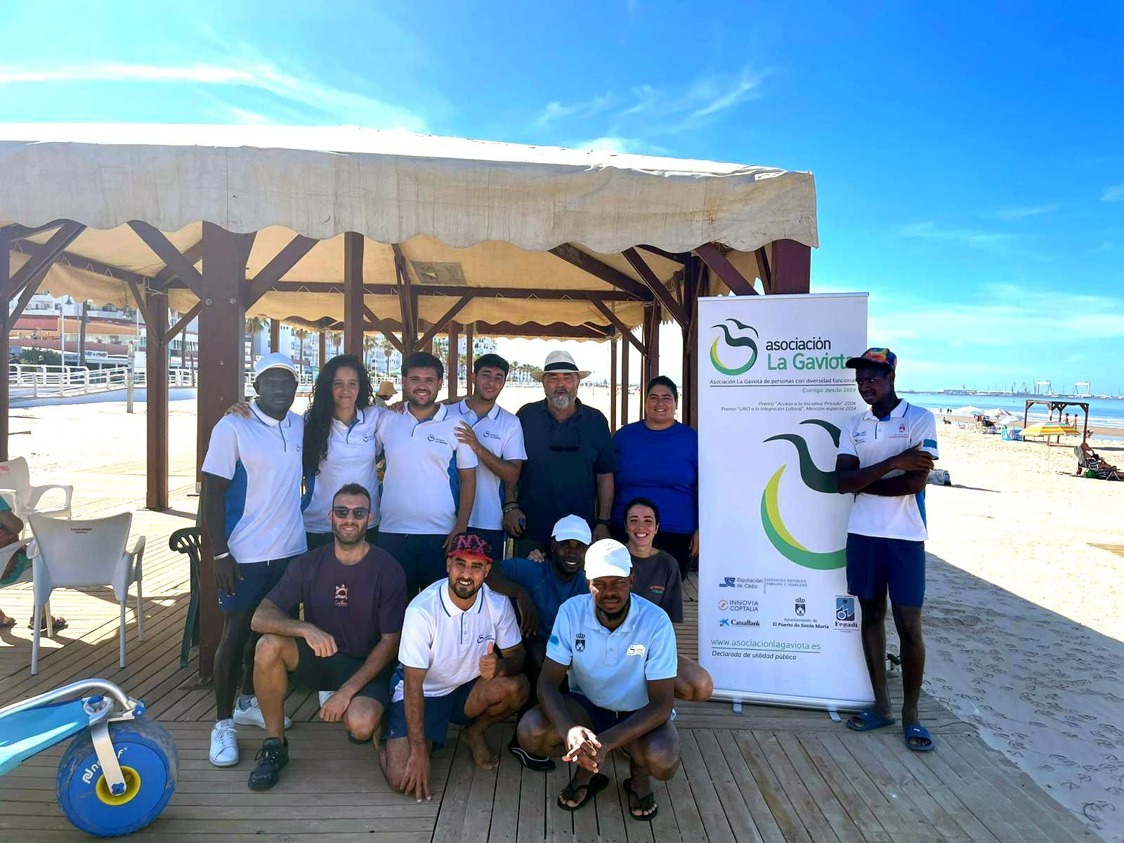 Una imagen de los voluntarios que han colaborado con el programa Hidrosport.