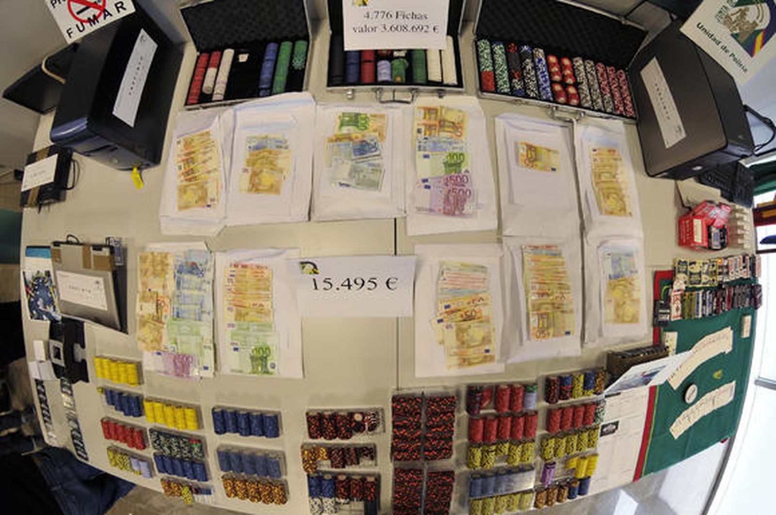 Desmantelado un casino ilegal en un chalé de Simón Verde