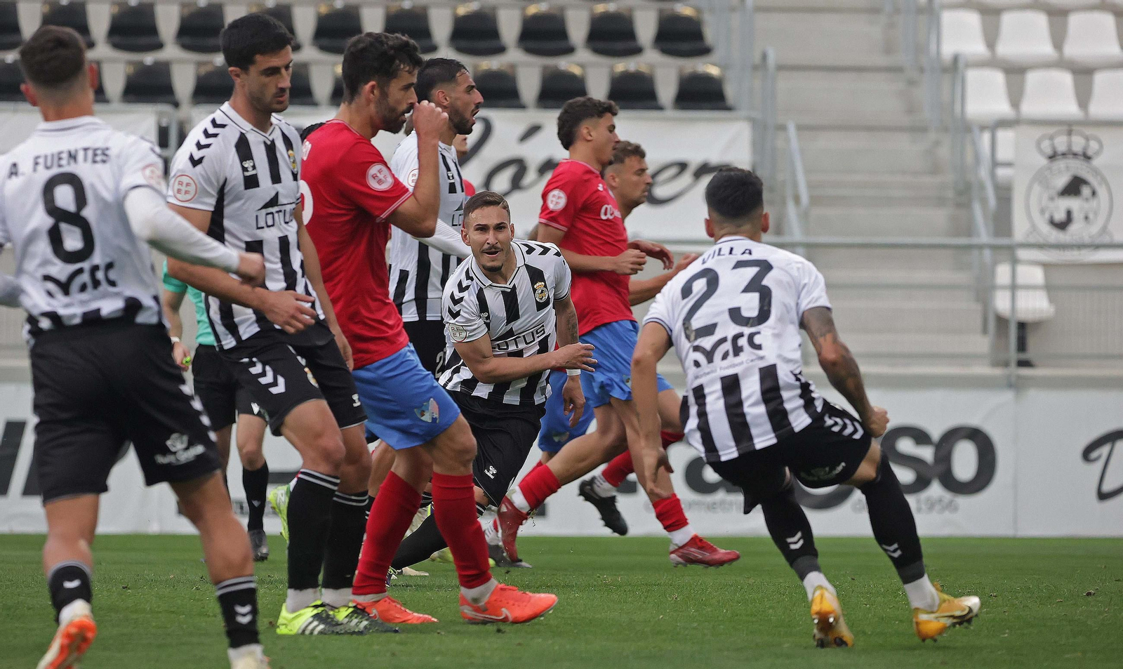 Las mejores fotos del Balona - Estepona de Segunda Federación