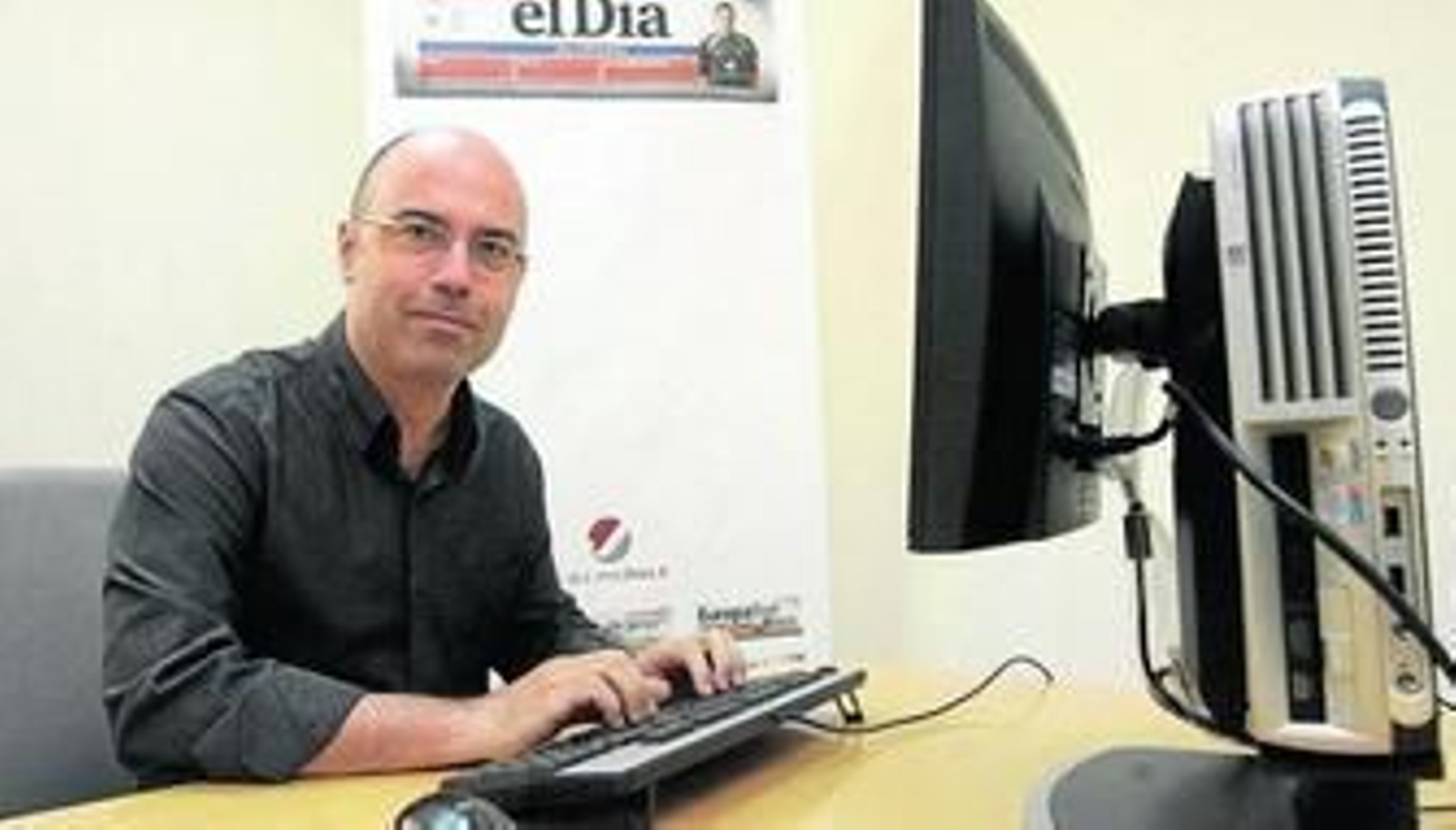 El director académico de Ucoidiomas, Luis M. Medina, durante su participación en el encuentro digital.