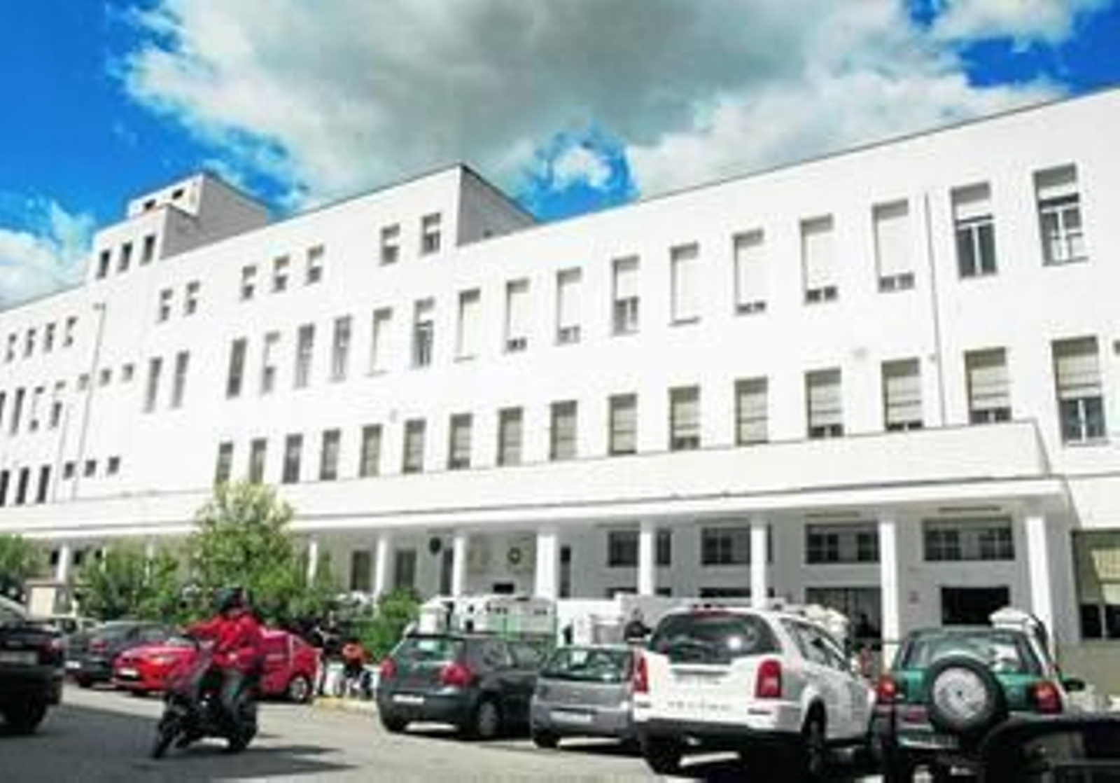 Imagen de archivo del acceso al Registro Civil de Algeciras.