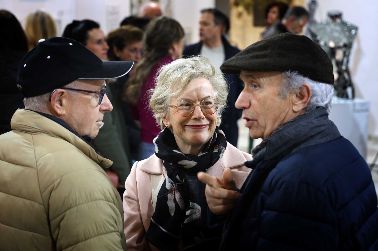 Imágenes del acto de clausura de la exposición "Bajo un mismo latido", en la Casa Colón de Huelva
