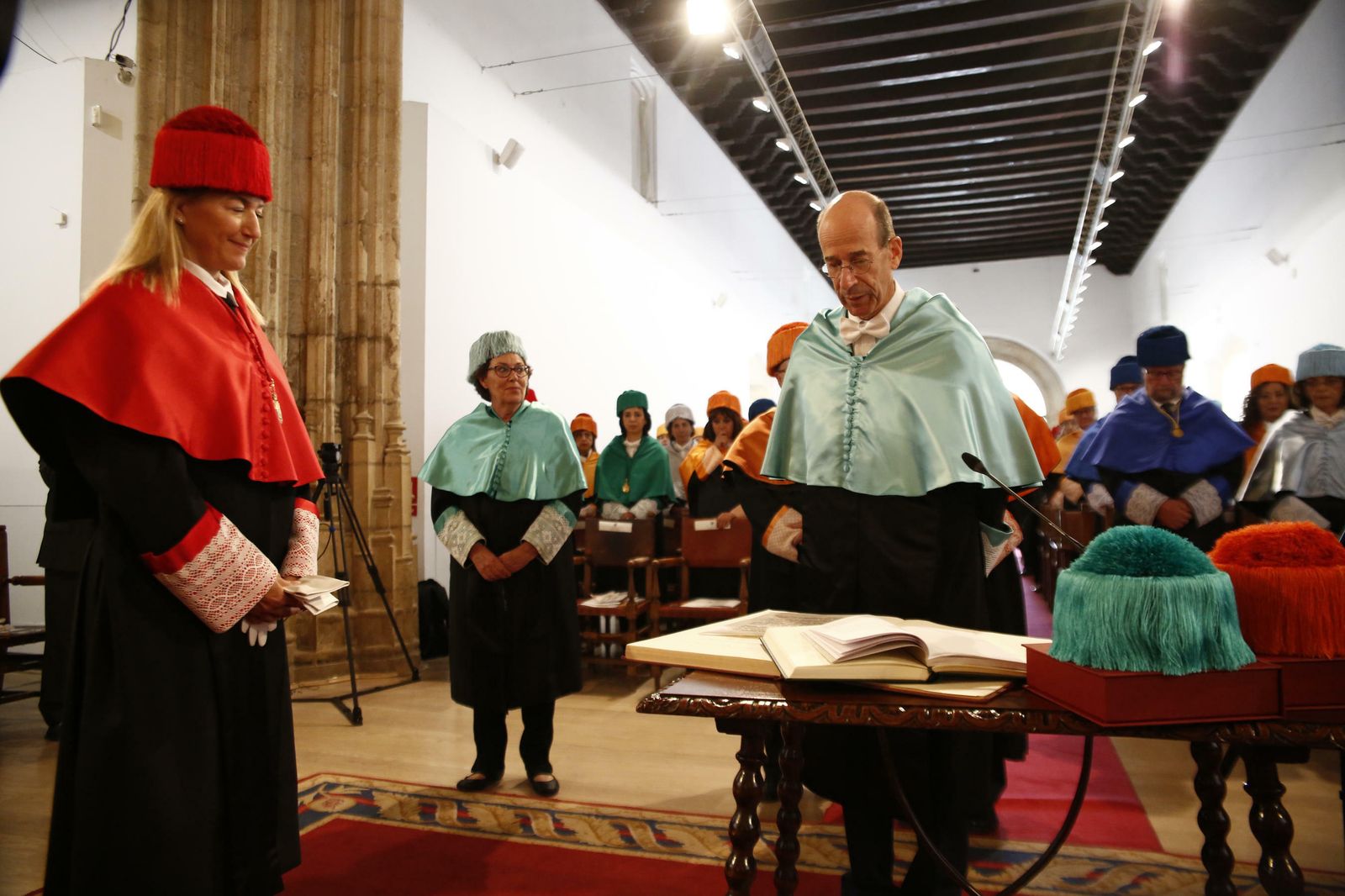 Cuadrado-Roura y Daniel Gile, honoris causa por la UGR