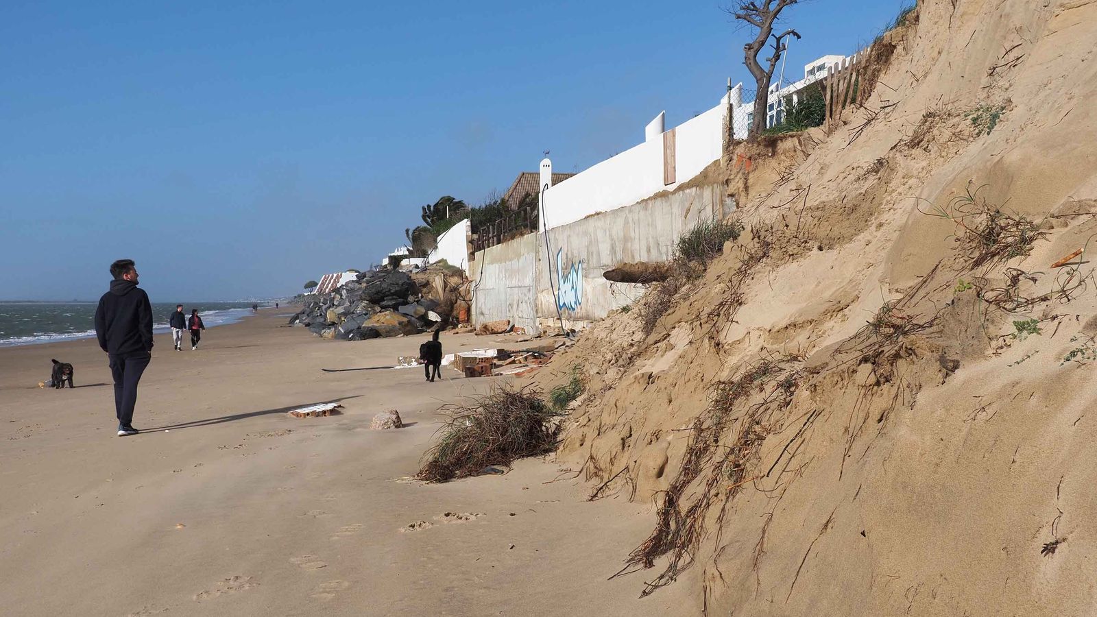 El mar se ha 'comido' en las últimas horas miles de metros cúbicos de arena