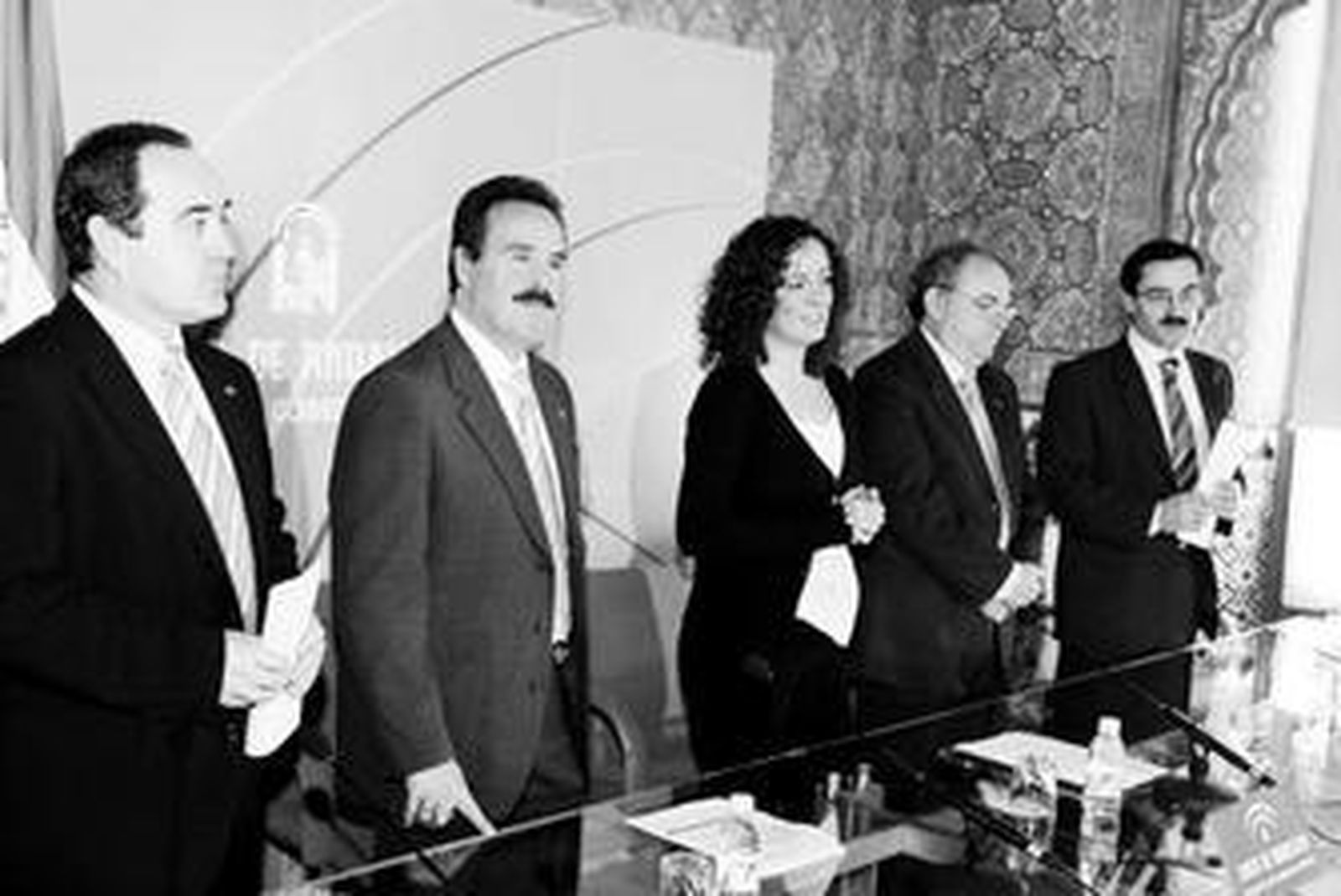 La delegada de Innovación entregaba ayer los incentivos a los respresentantes de las empresas.