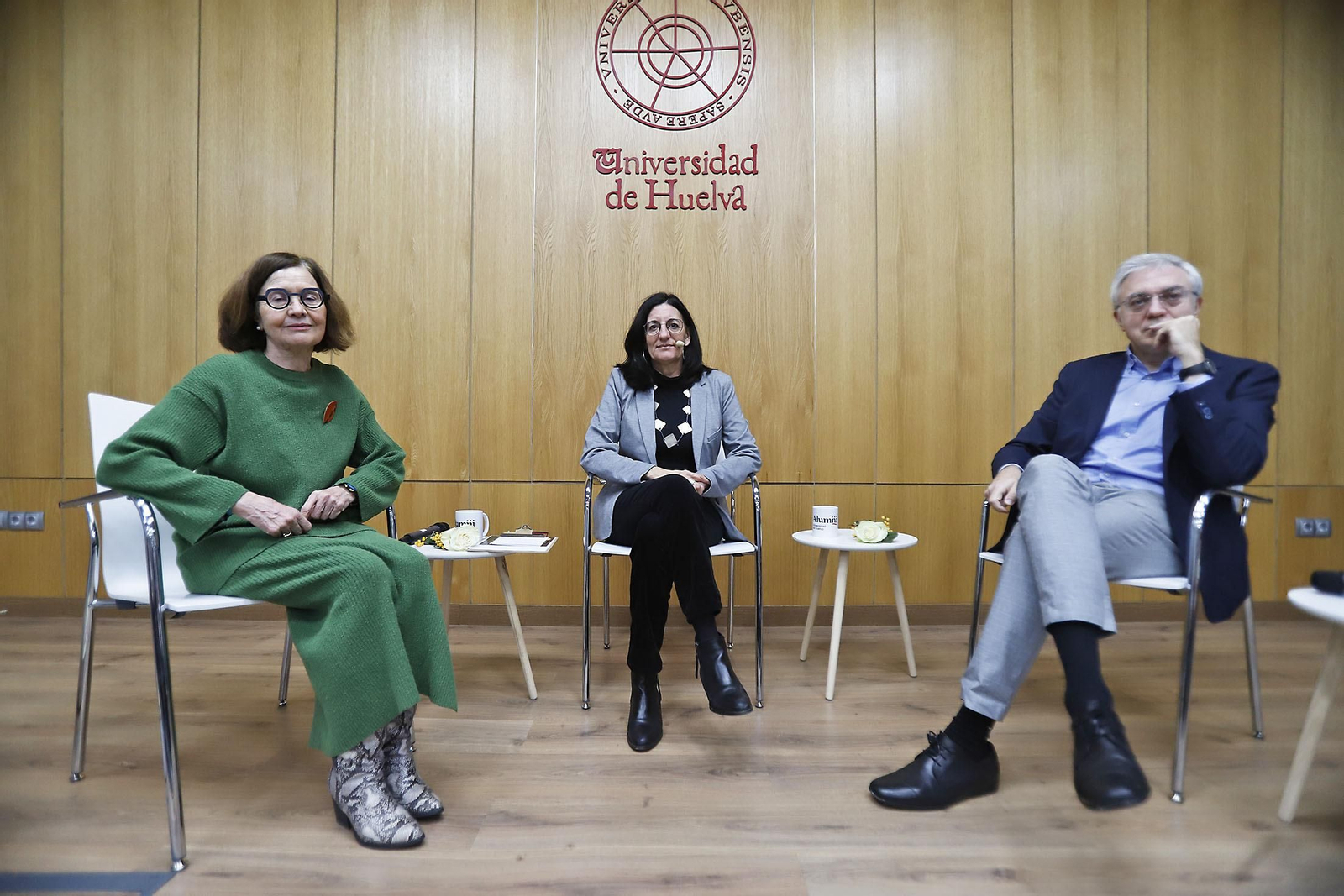 Imágenes de la presentación del libro de la rectora de la Universidad de Huelva sobre la figura de Wilhelm Sundheim