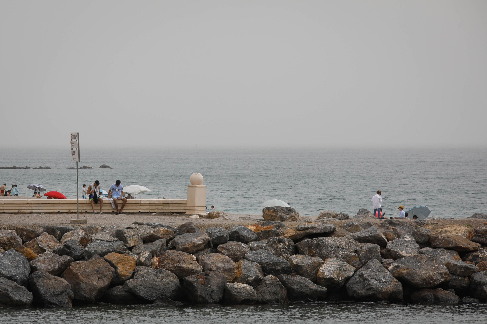 La calima de Almería en imágenes