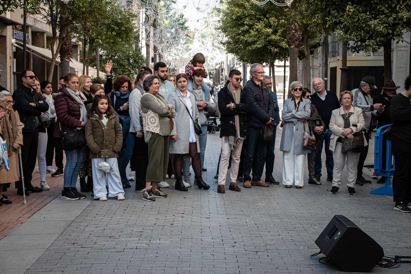 Imágenes de la Zambombá " Sones de Navidad" en la puerta de la Diputación