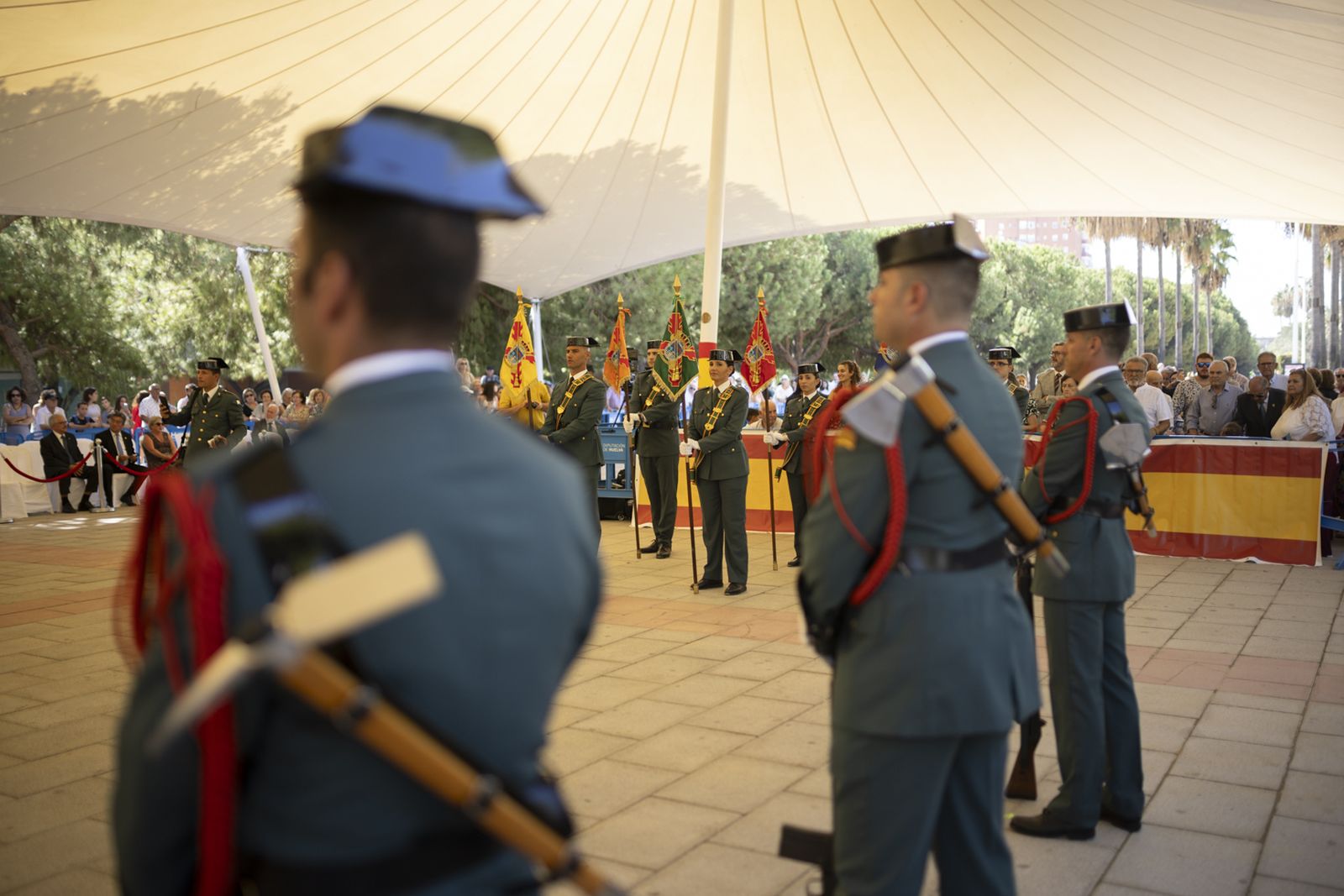 Imágenes de los actos de celebración de la festividad de la patrona de la Guardia Civil, la Virgen del Pilar.