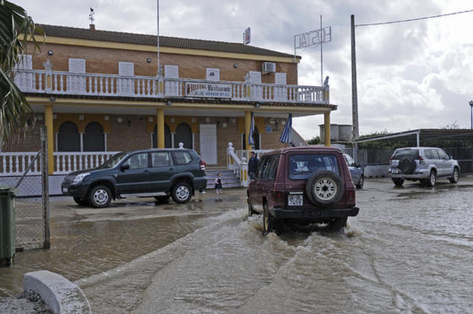 Inundaciones en el valle del Guadalhorce a la altura de la barriada de Doñana.

Foto: Migue Fernández, Sergio Camacho, Agencias