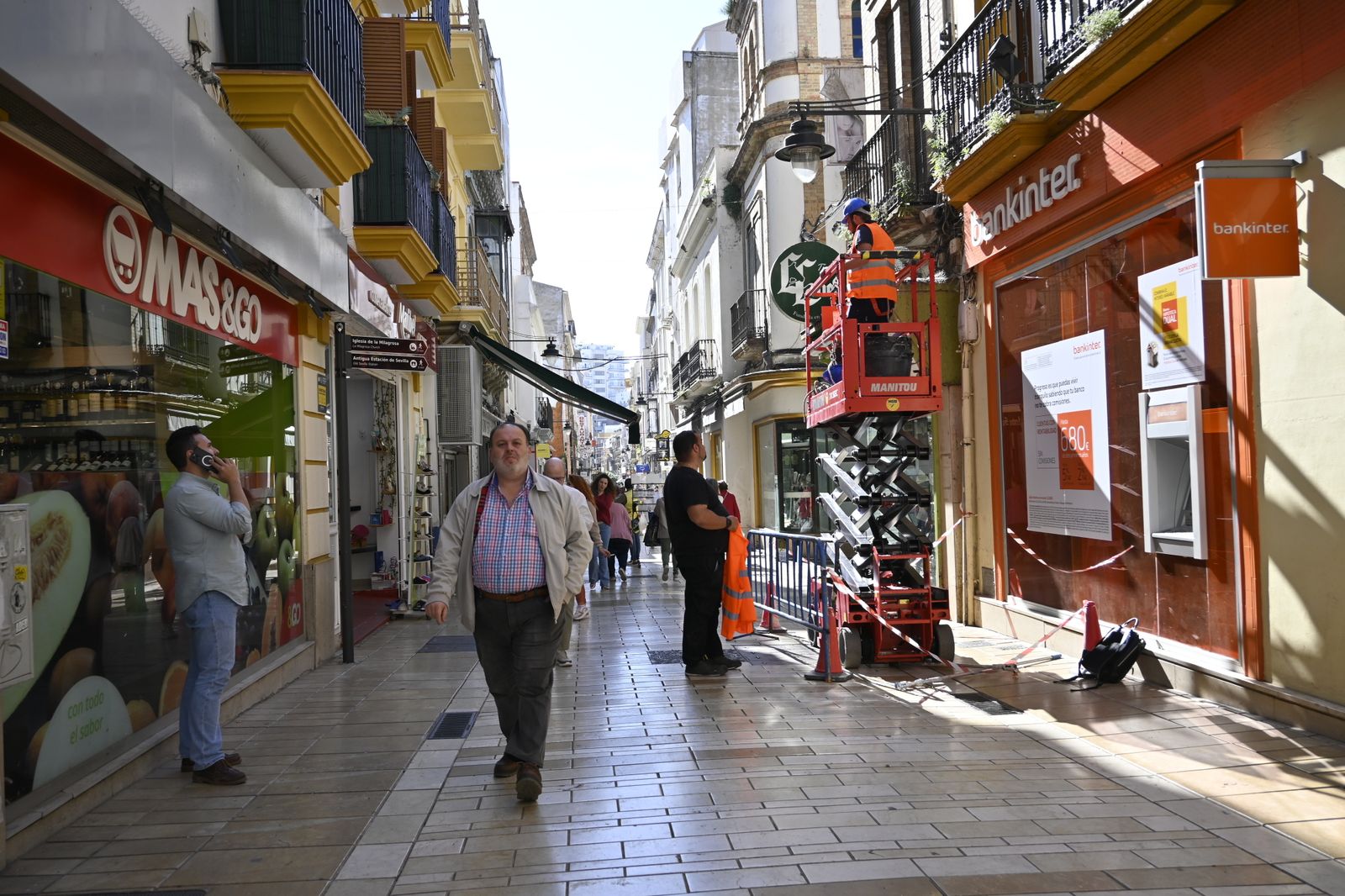 Imágenes del martes 14 de abril, en Huelva