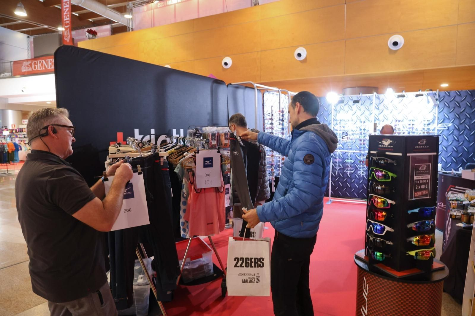 La Feria del corredor del Maratón de Málaga 2025, en imágenes