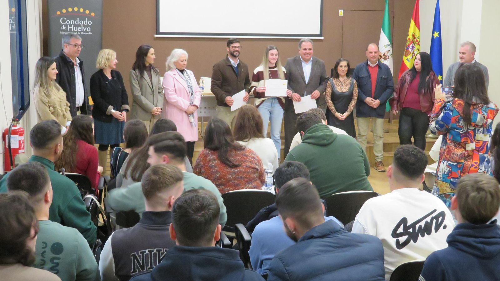 Juan Carlos Duarte en la sede de la Mancomunidad de Desarrollo Condado de Huelva para la entrega de diplomas.