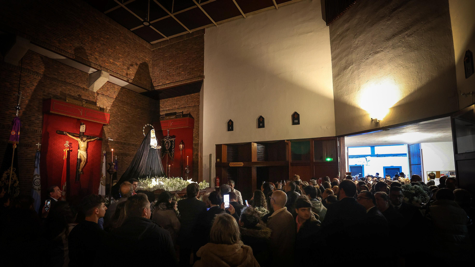 La Hermandad de Amor y Sacrificio de Jerez en imágenes
