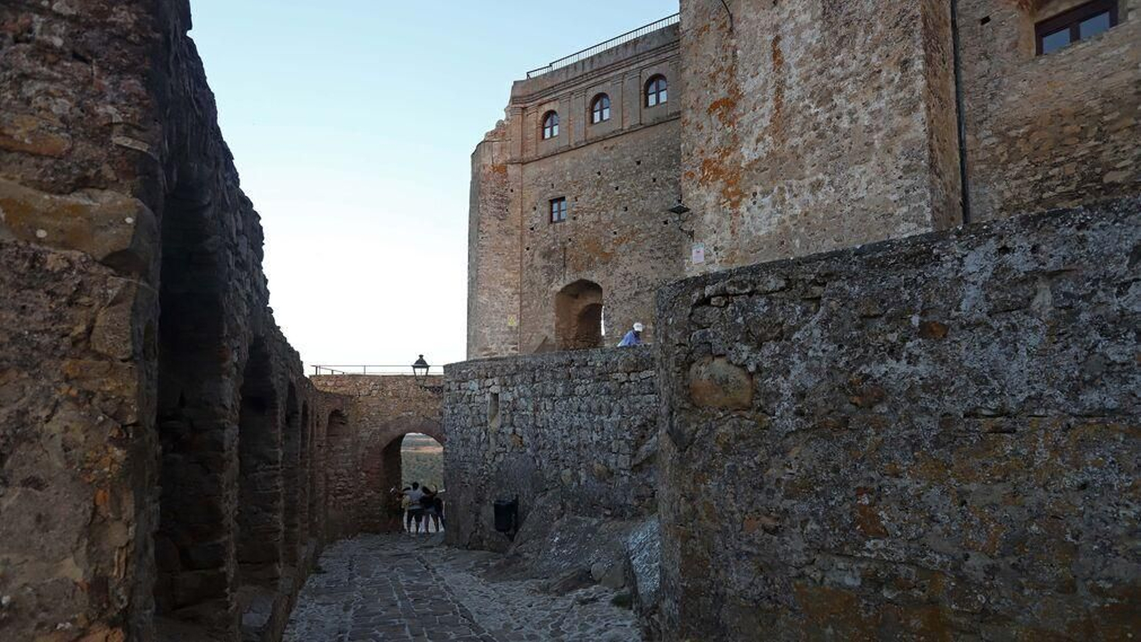 Una imagen de interior de la fortaleza del Castillo de Castellar