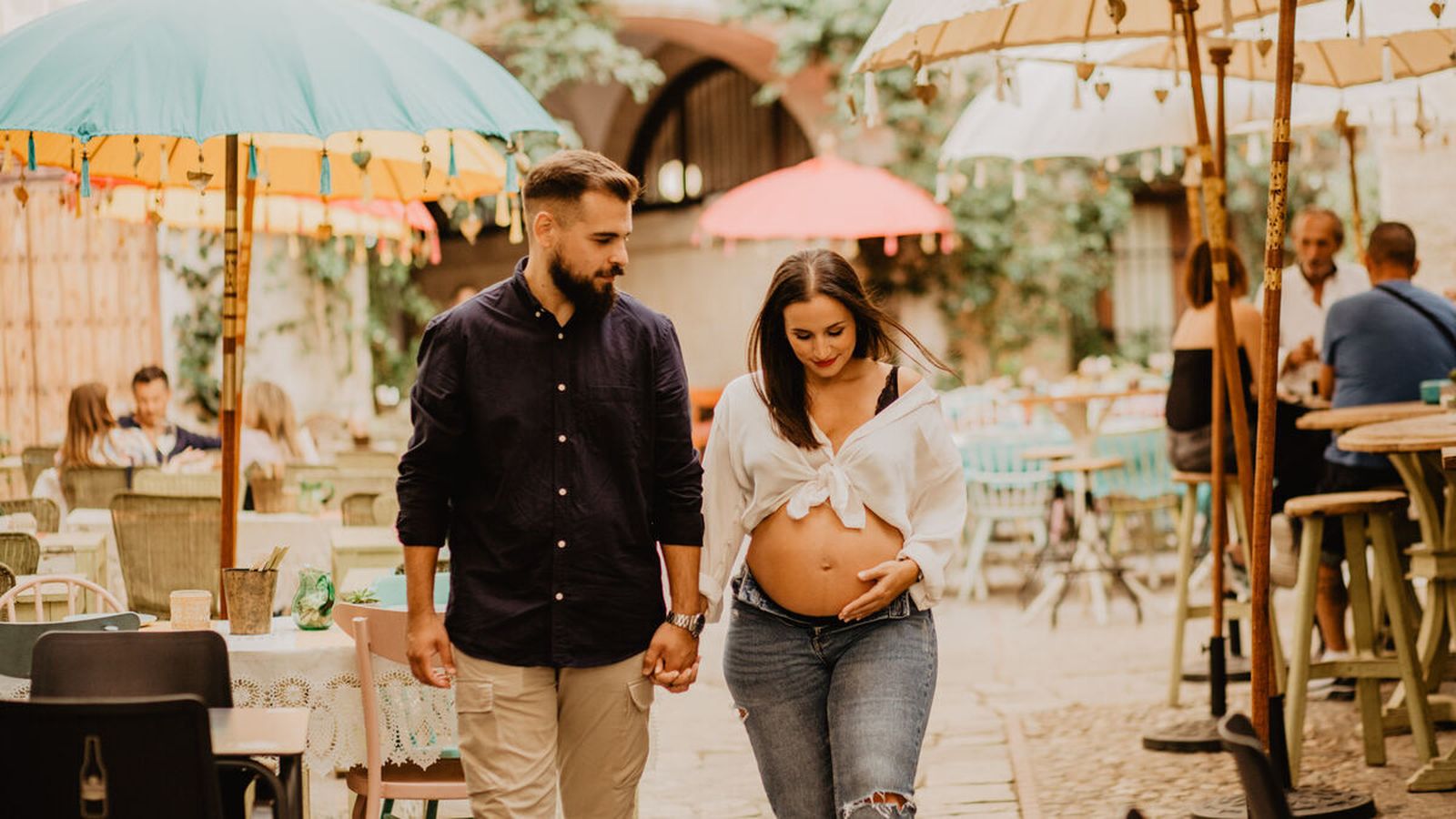 Sesión de fotos de una pareja que se convertirán en padres.  YUKA GARCÍA