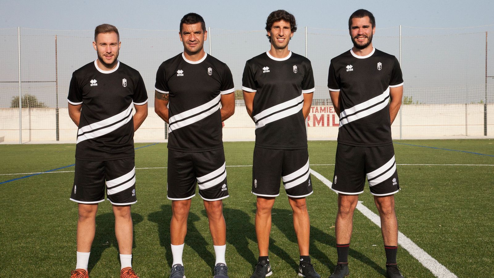 Rubén Torrecilla junto a su cuerpo técnico.