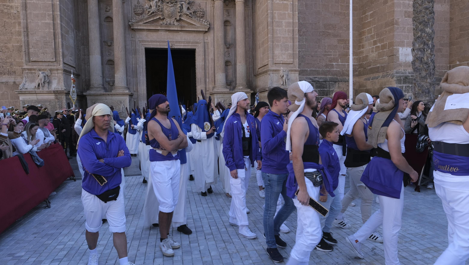 La procesión de Prendimiento en Almería, en imágenes