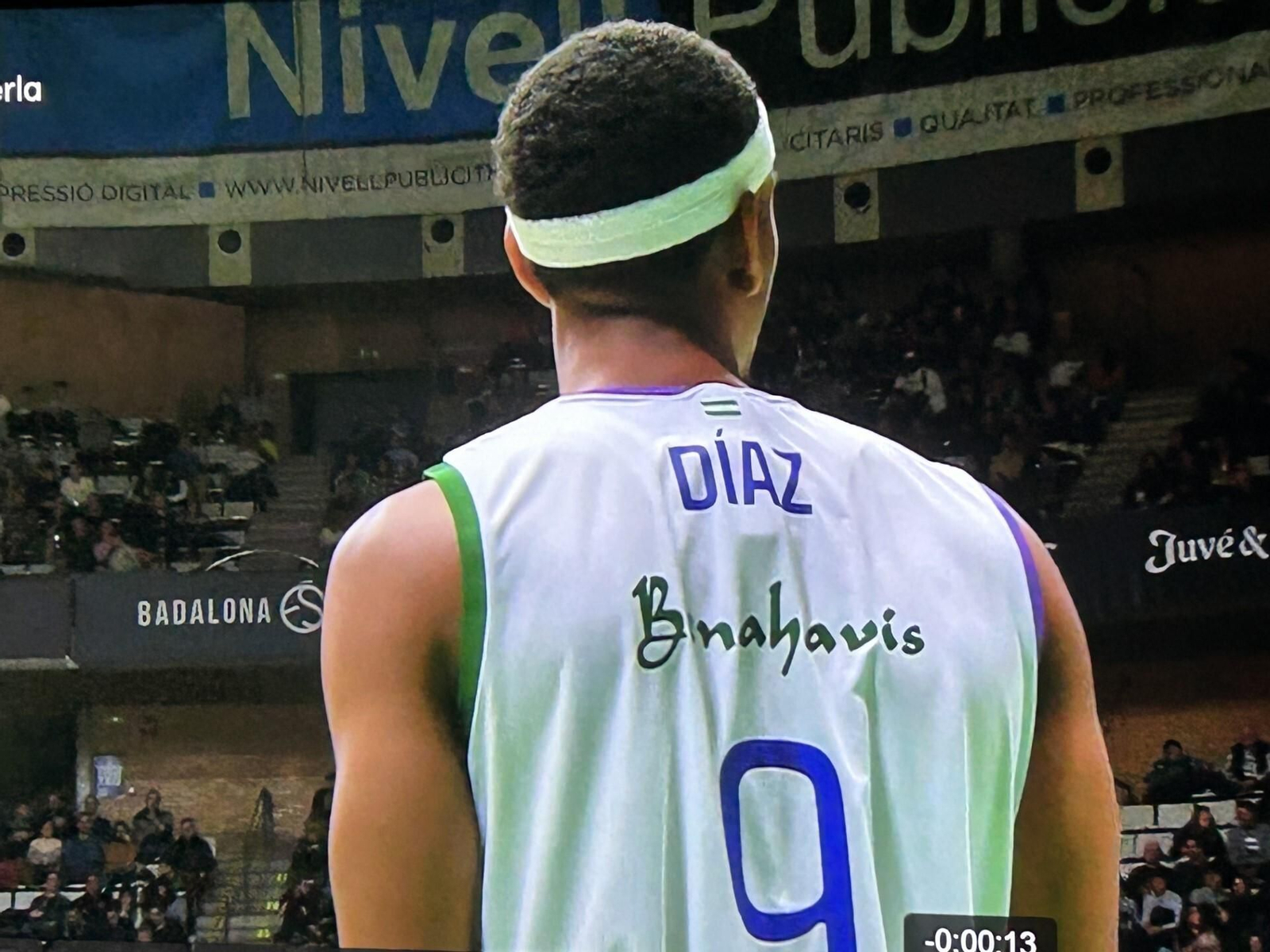 Kameron Taylor, con la camiseta de Alberto Díaz.