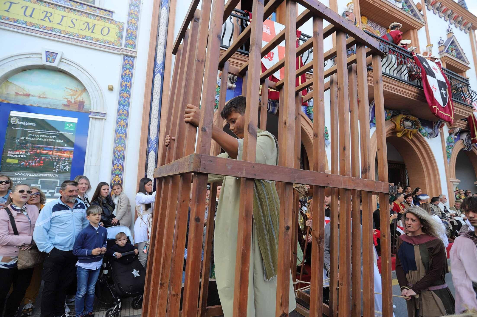 Imágenes del gran ambiente en la Feria Medieval de Palos de la Frontera, Huelva