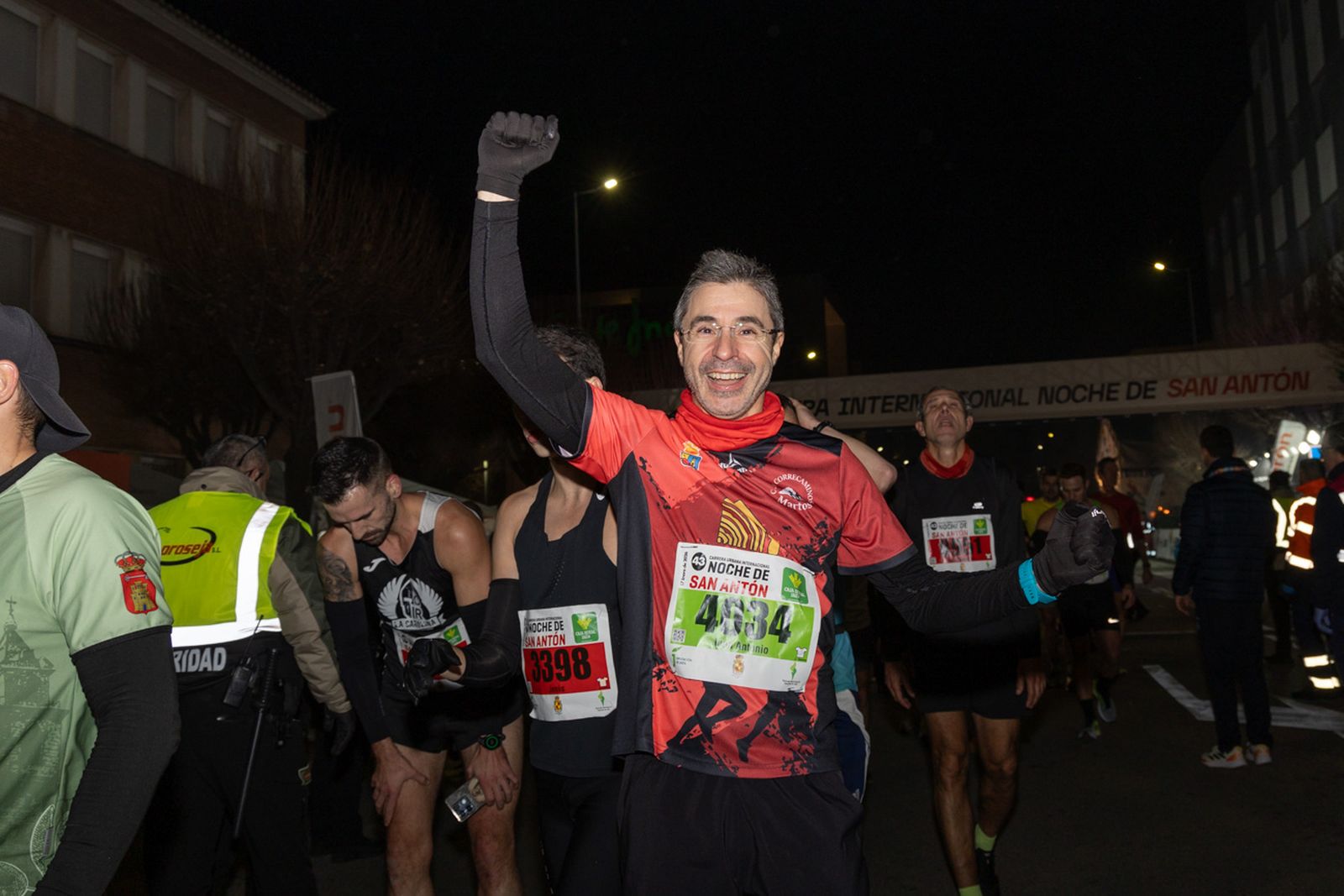 En imágenes: búscate en tu llegada a meta de la Carrera de San Antón 2026