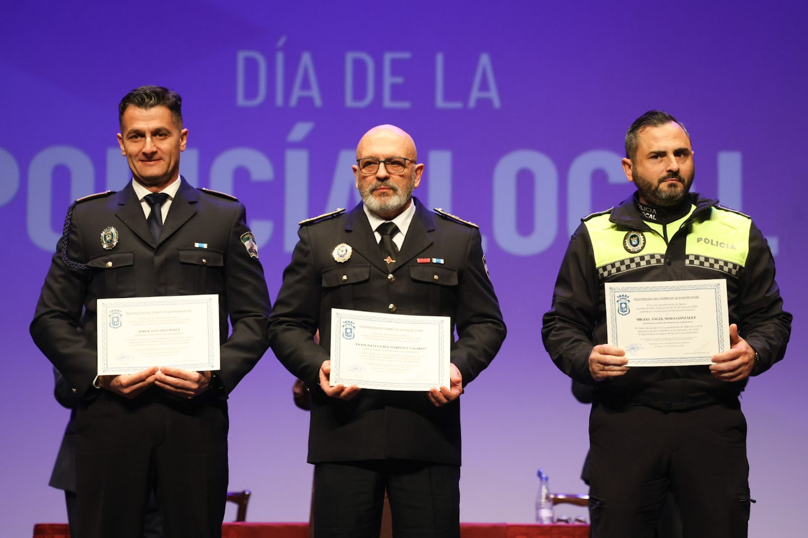 Fotografías de la entrega de honores y distinciones del Día de la Policía Local