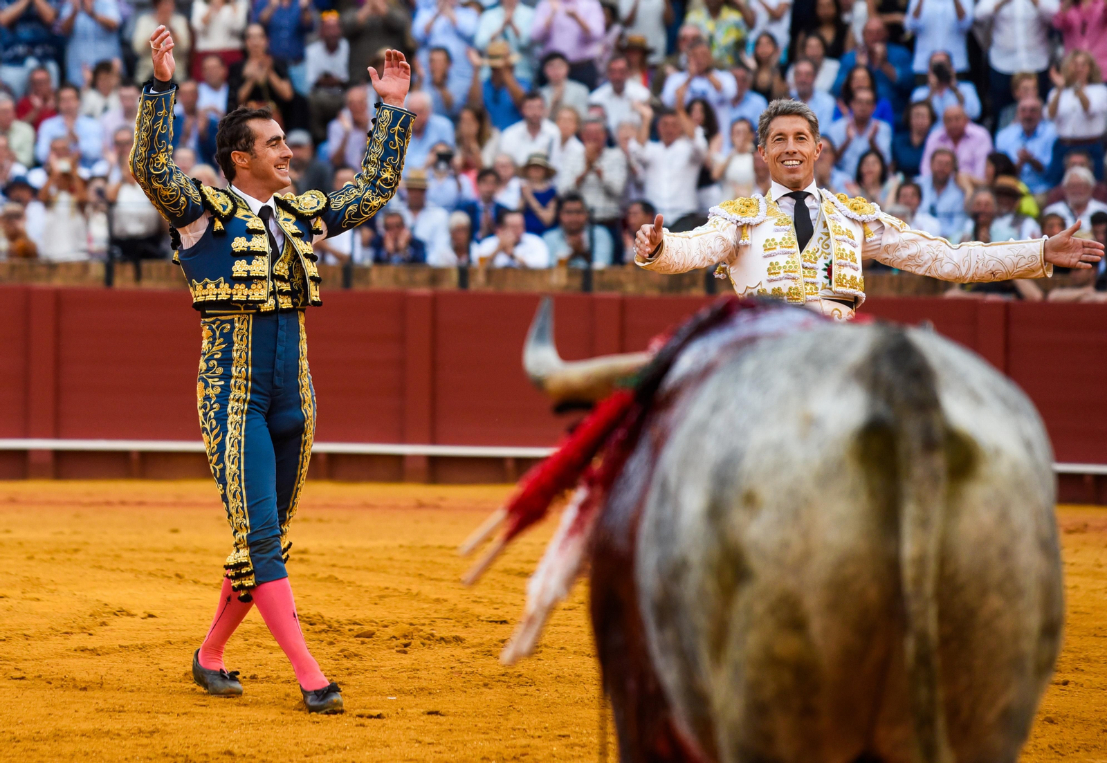 Las imágenes de la corrida de toros de El Fandi, Manuel Escribano y Esaú Fernández