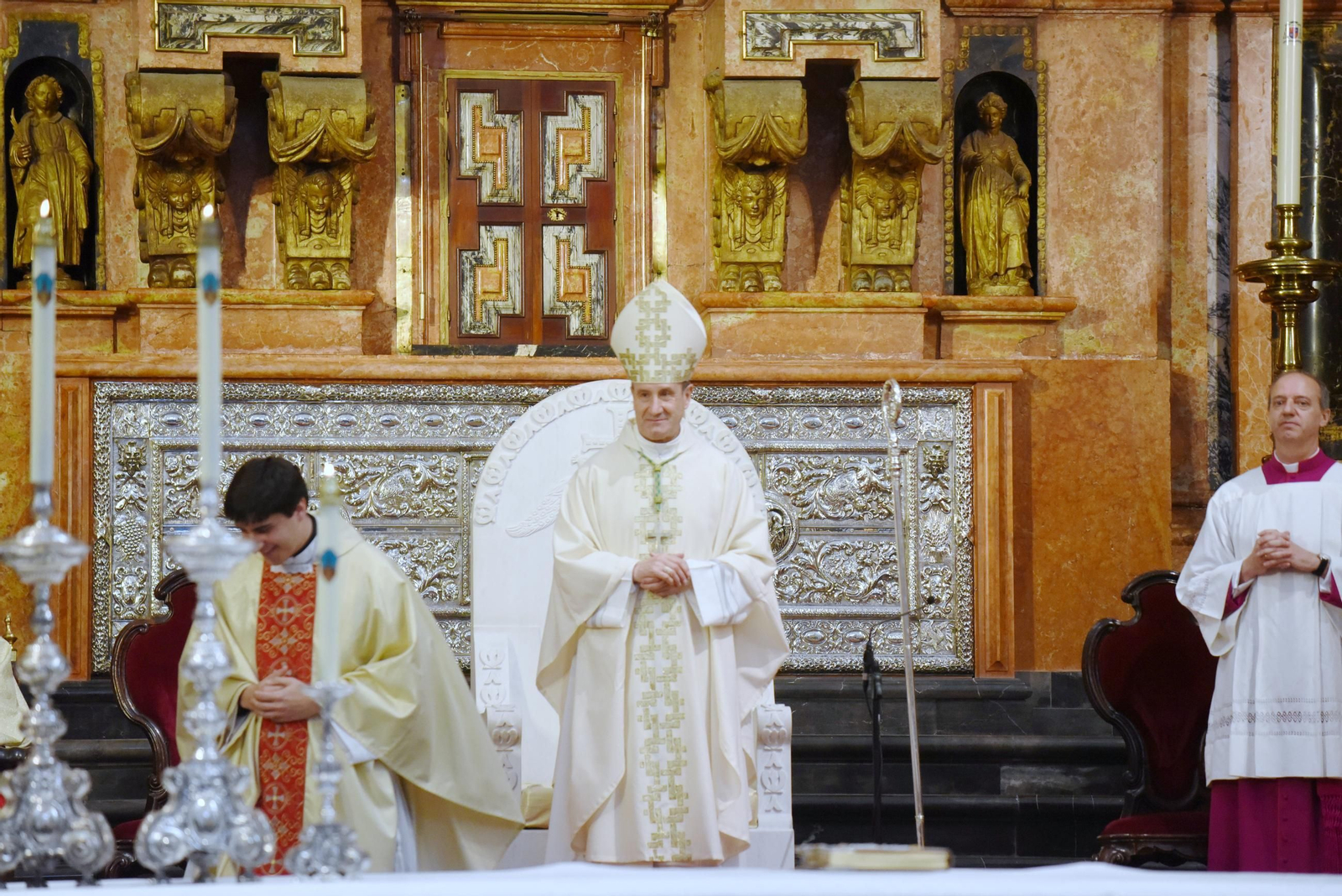 La toma de posesión del nuevo obispo de Córdoba, Jesús Fernández, en imágenes