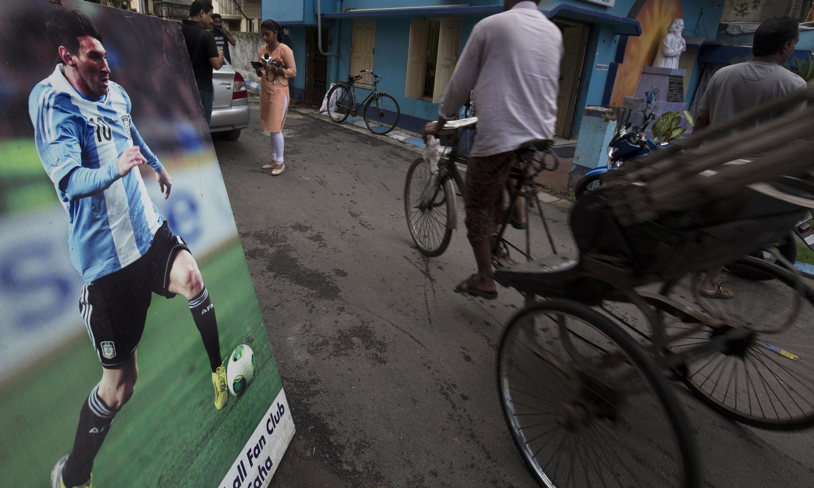 Calcuta celebra los 30 años de MessiLa utilidad de la consulta del vídeoBottas felicita a un Hamilton de récord