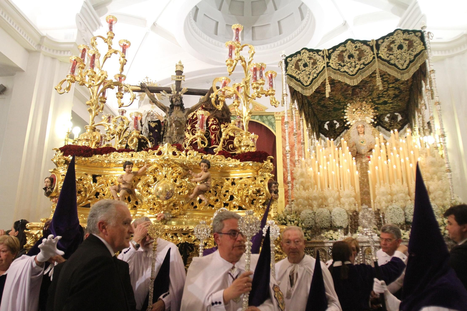 Imágenes de la Hermandad del Santísimo Cristo de la Expiración y Nuestra Señora de la Esperanza