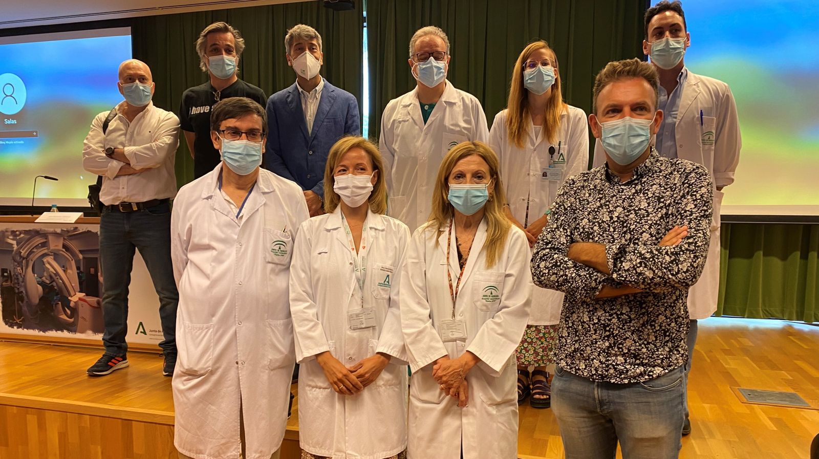 Equipo, ponentes y organizadores de la jornada de Neurorradiologia intervencionista en el Reina Sofía.