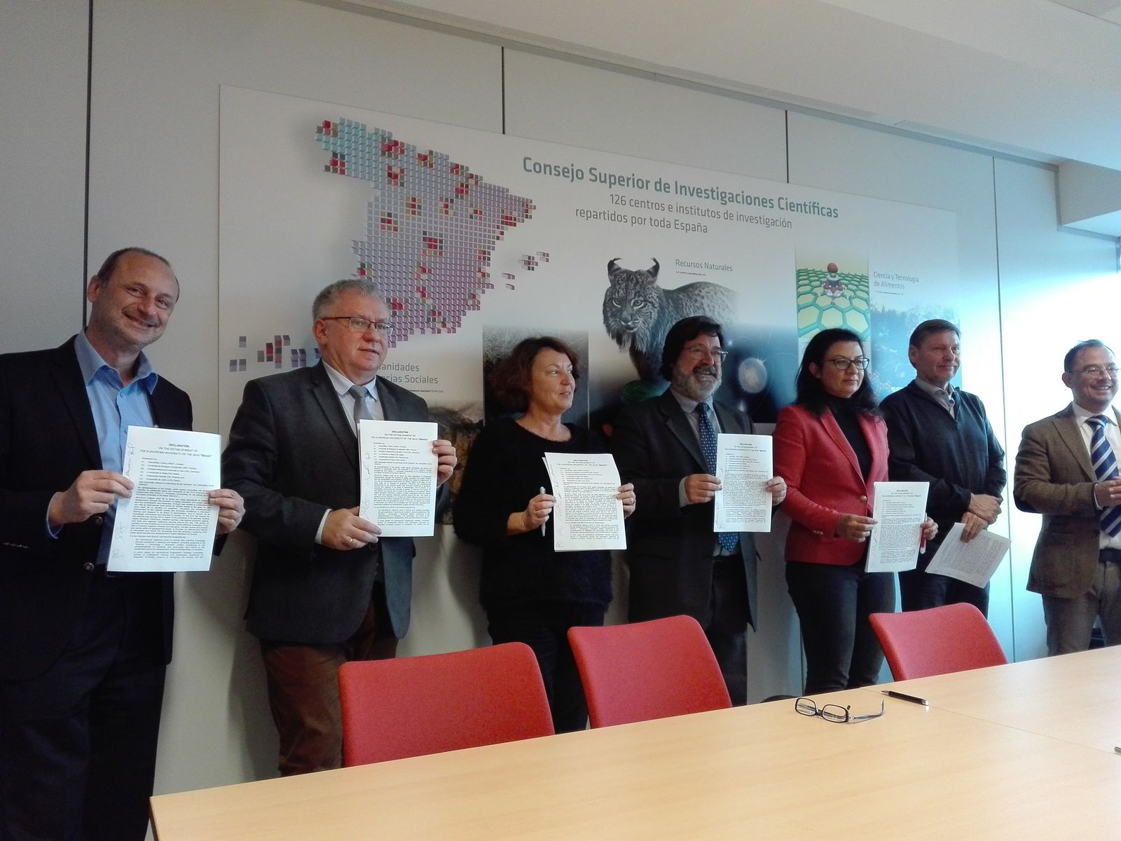 Un momento de la constitución de la Universidad Europea en Bruselas.