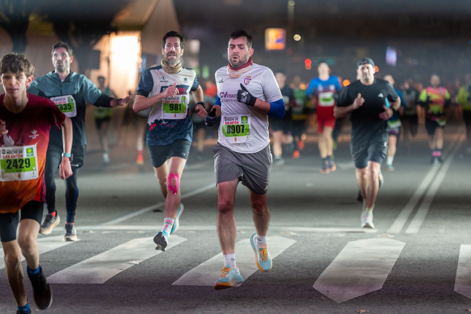 En imágenes: búscate en tu llegada a meta de la Carrera de San Antón 2026 (6)