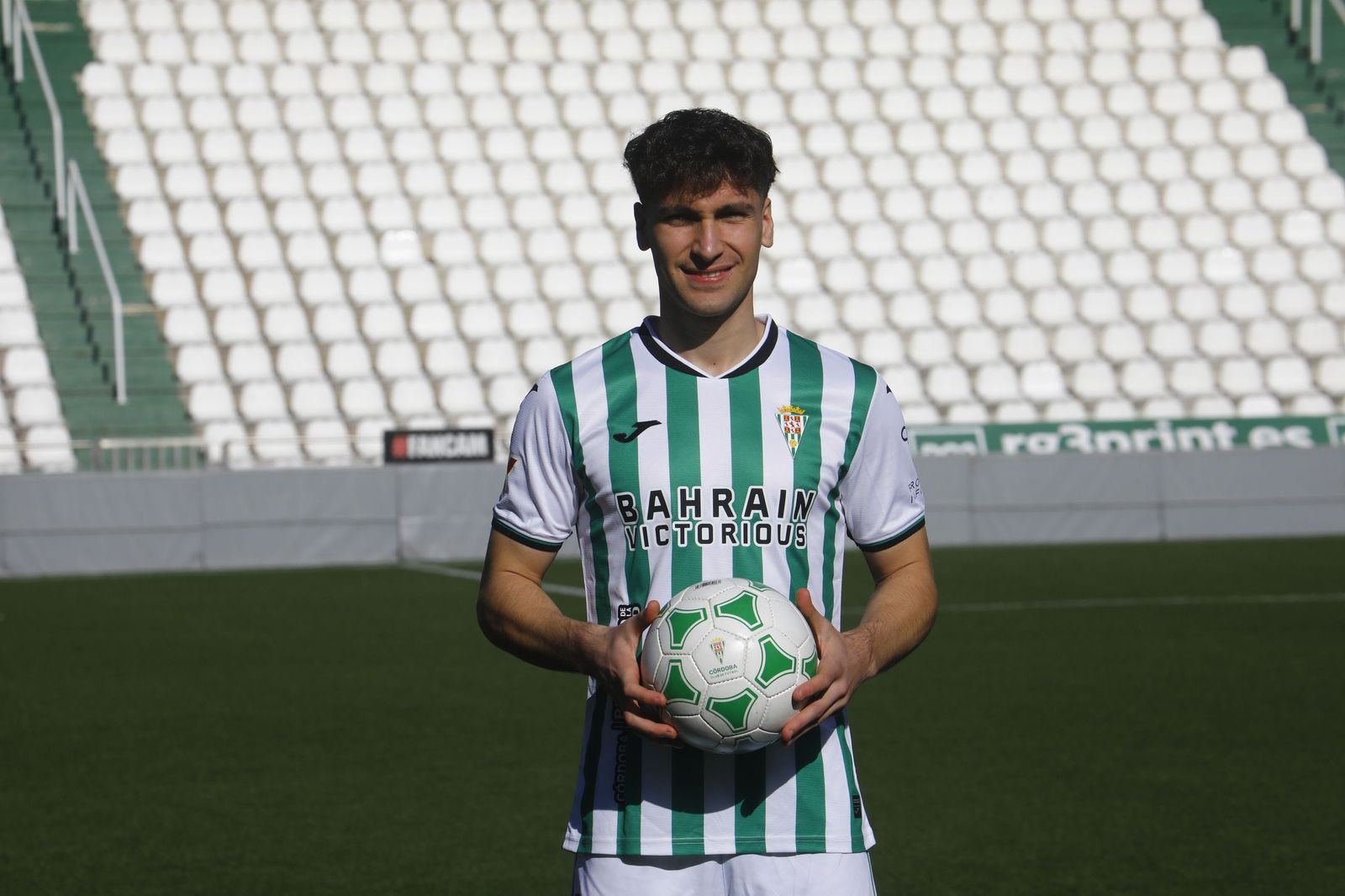 Las mejores fotos de la presentación de Diego Percan con el Córdoba CF