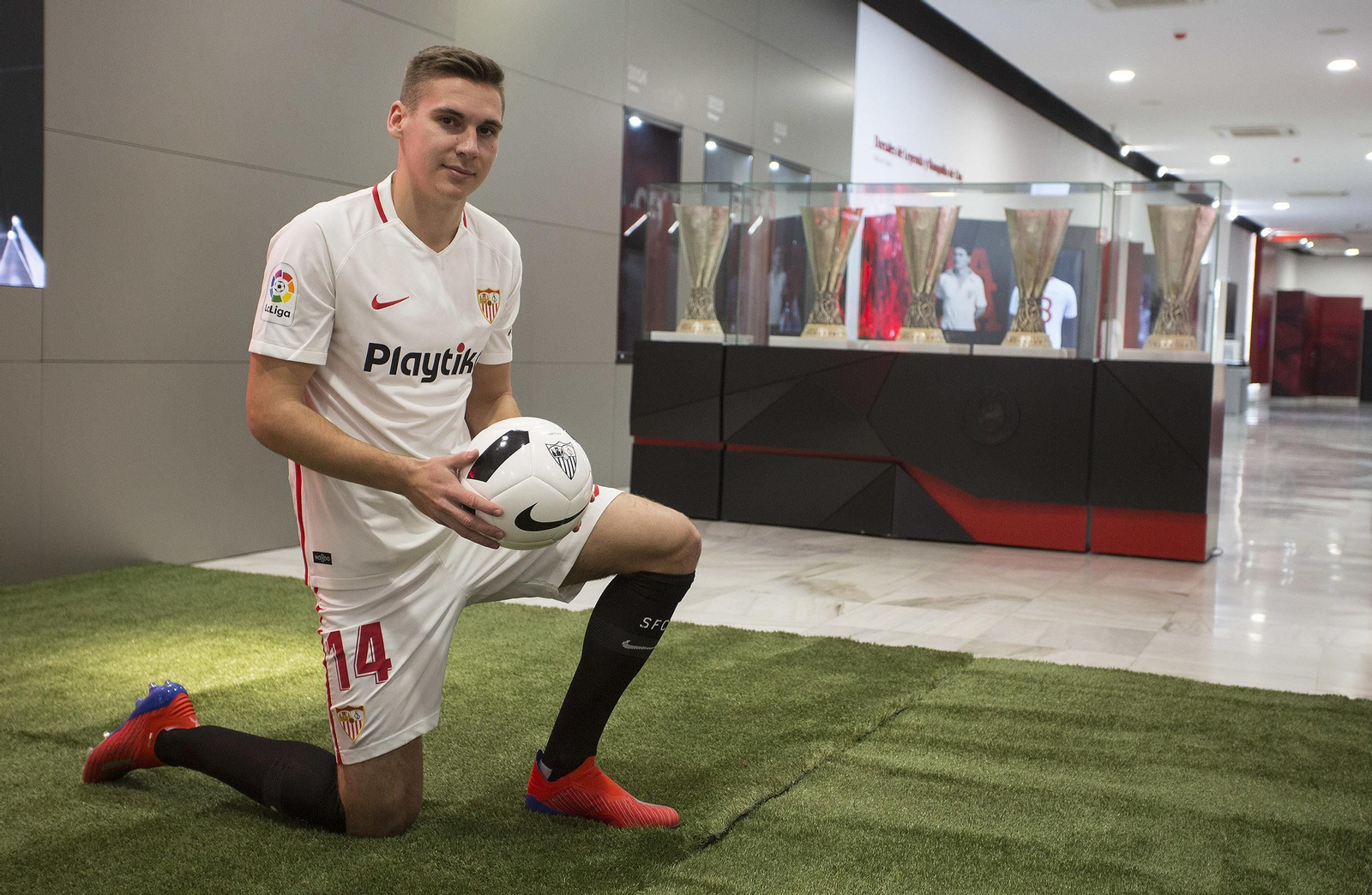 Las imágenes de la presentación de Wöber