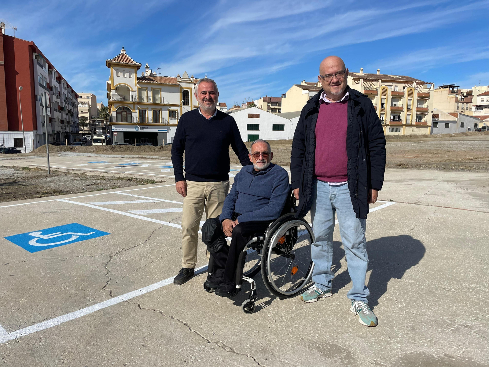 Presentación del nuevo aparcamiento en la avenida Vivar Téllez
