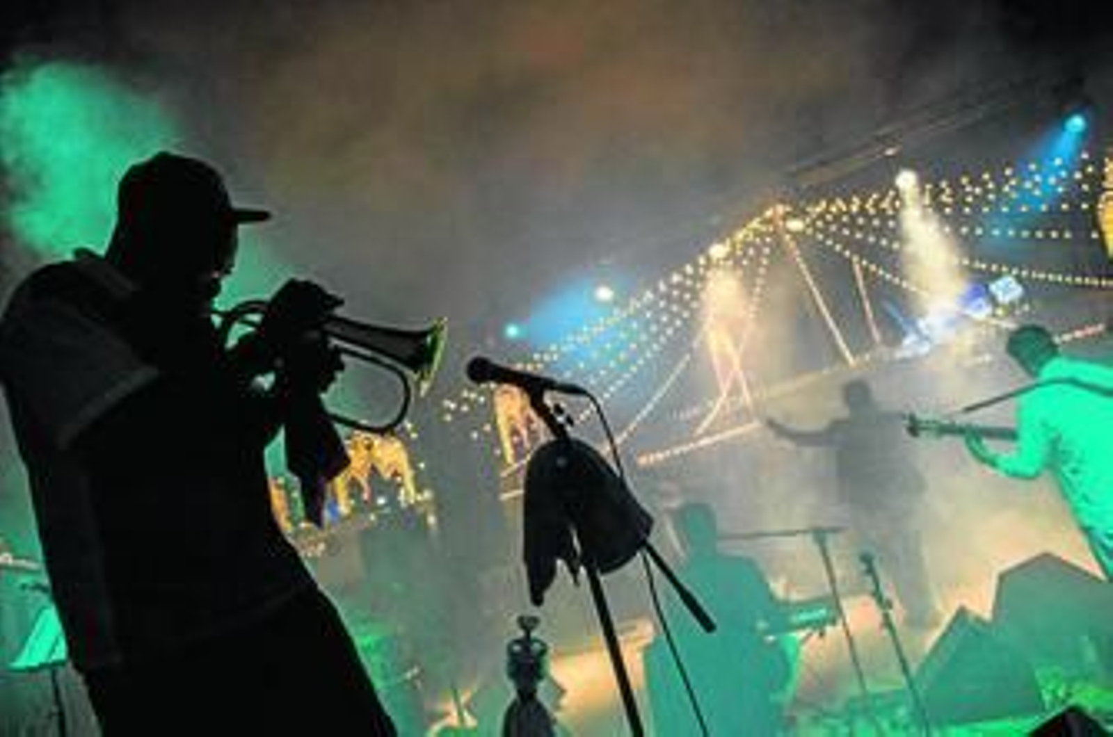 Concierto en directo del grupo Calle Botica.