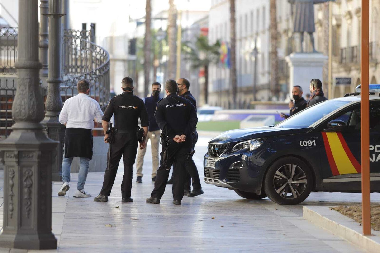 La Policía atrapa a la carrera a un hombre que robó un jamón en supermercado de Huelva