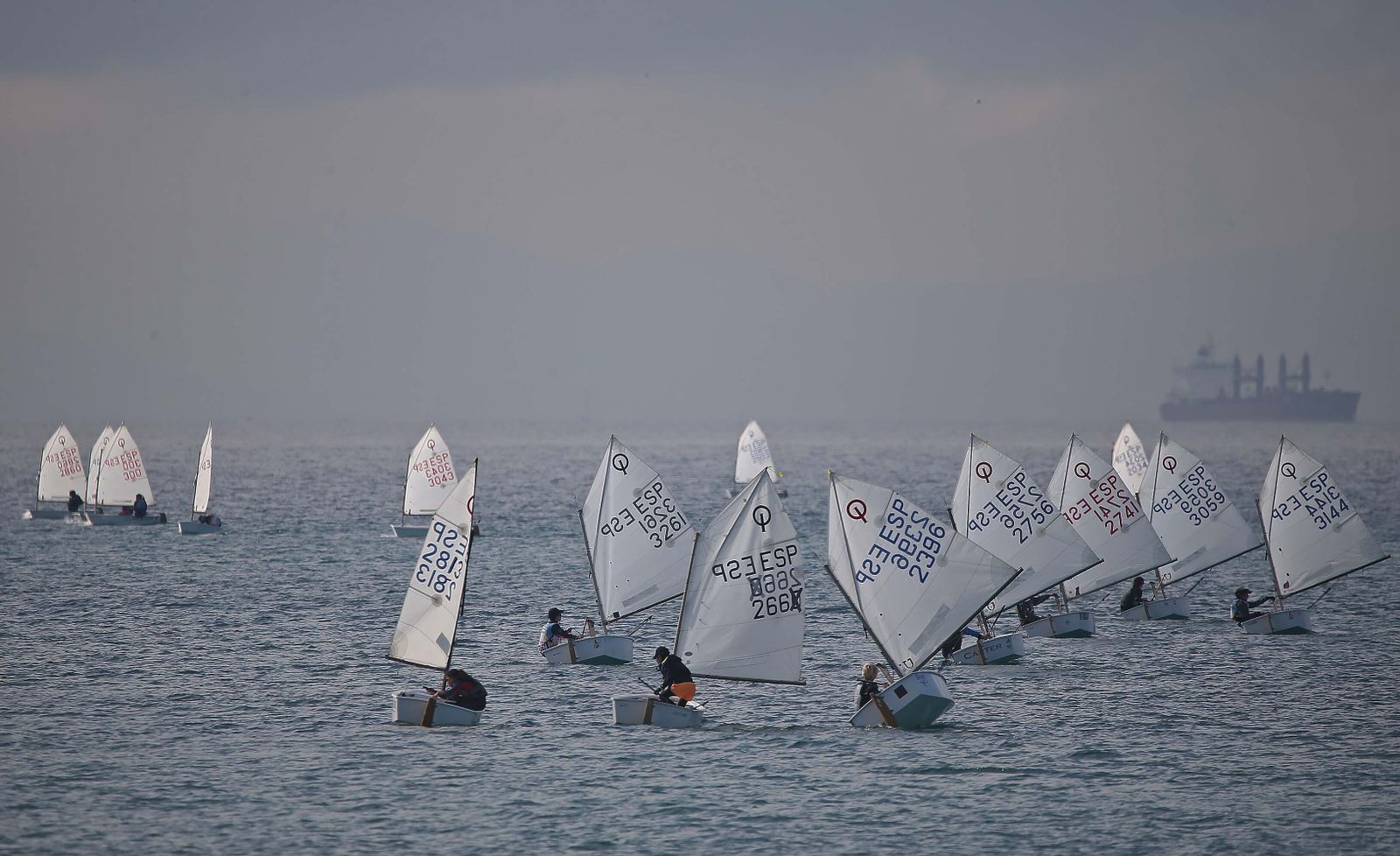 Fotos de la segunda jornada de la Copa de Andalucía de Óptimist en La Línea